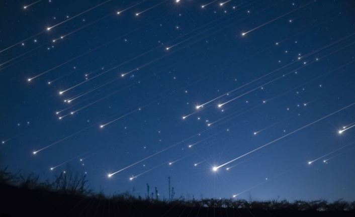 Hujan Meteor Draconid 2026: Bisa Dilihat dari Indonesia?